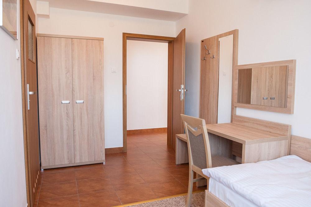 Bed and Breakfast Patra à Varsovie Extérieur photo